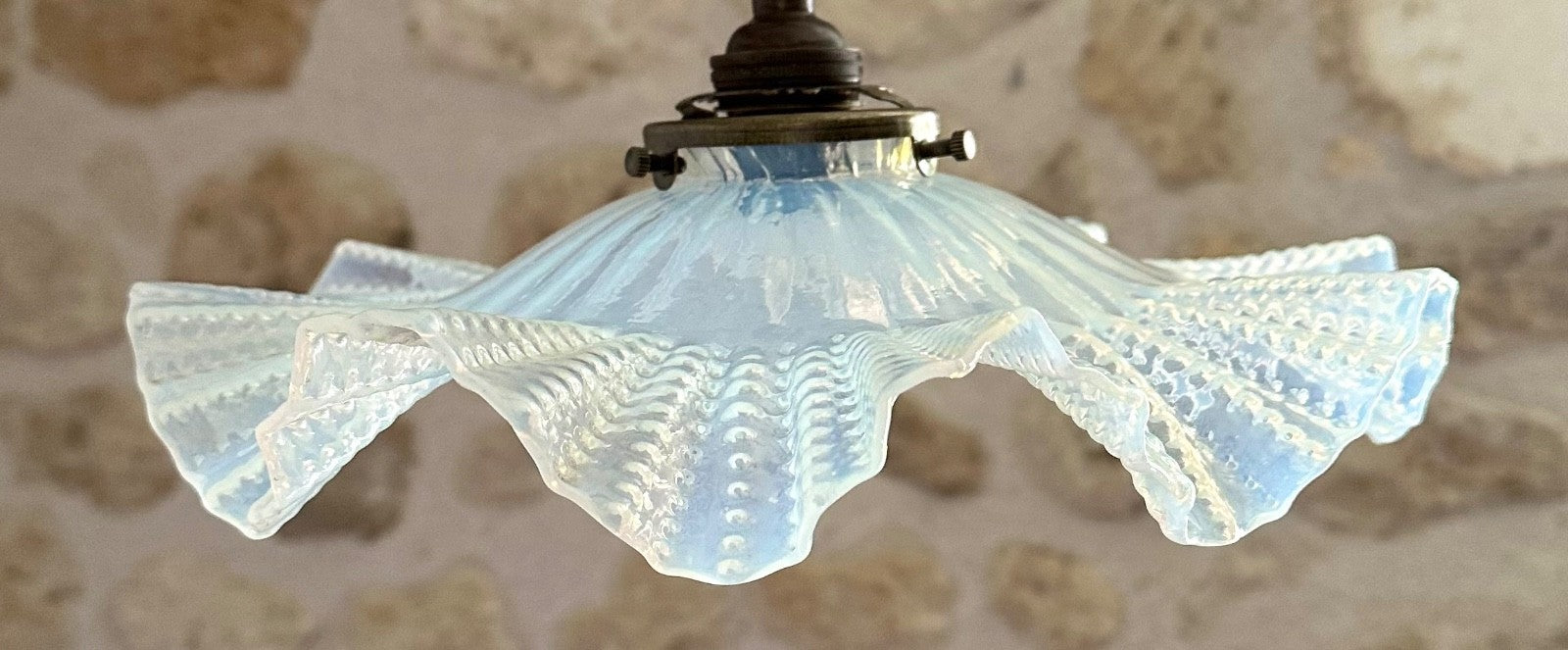 Vintage French opalescent glass ceiling light shade wavy coolie + fittings0