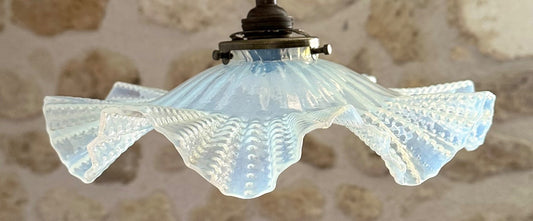 Vintage French opalescent glass ceiling light shade wavy coolie + fittings0
