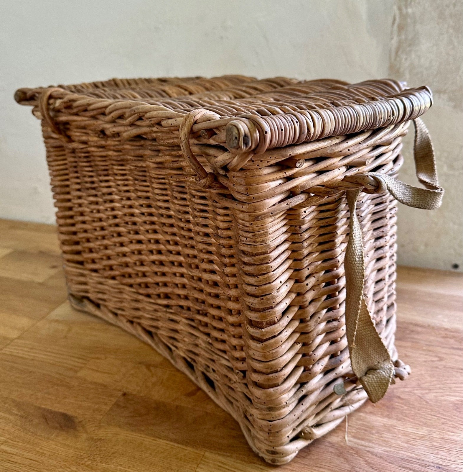 Large Antique French Wicker + Wood Fishing Creel Anglers Kitchen Basket 42cm2