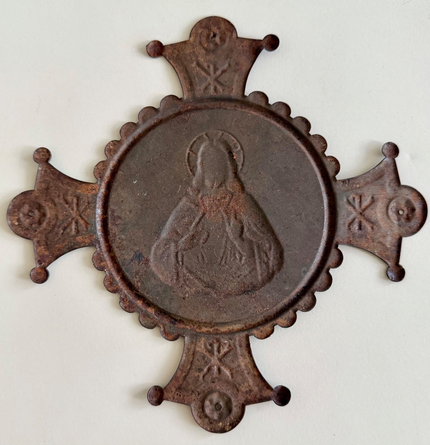 Antique French Religious Souvenir Plaque Jesus Montmartre Paris Tinware 20cm1