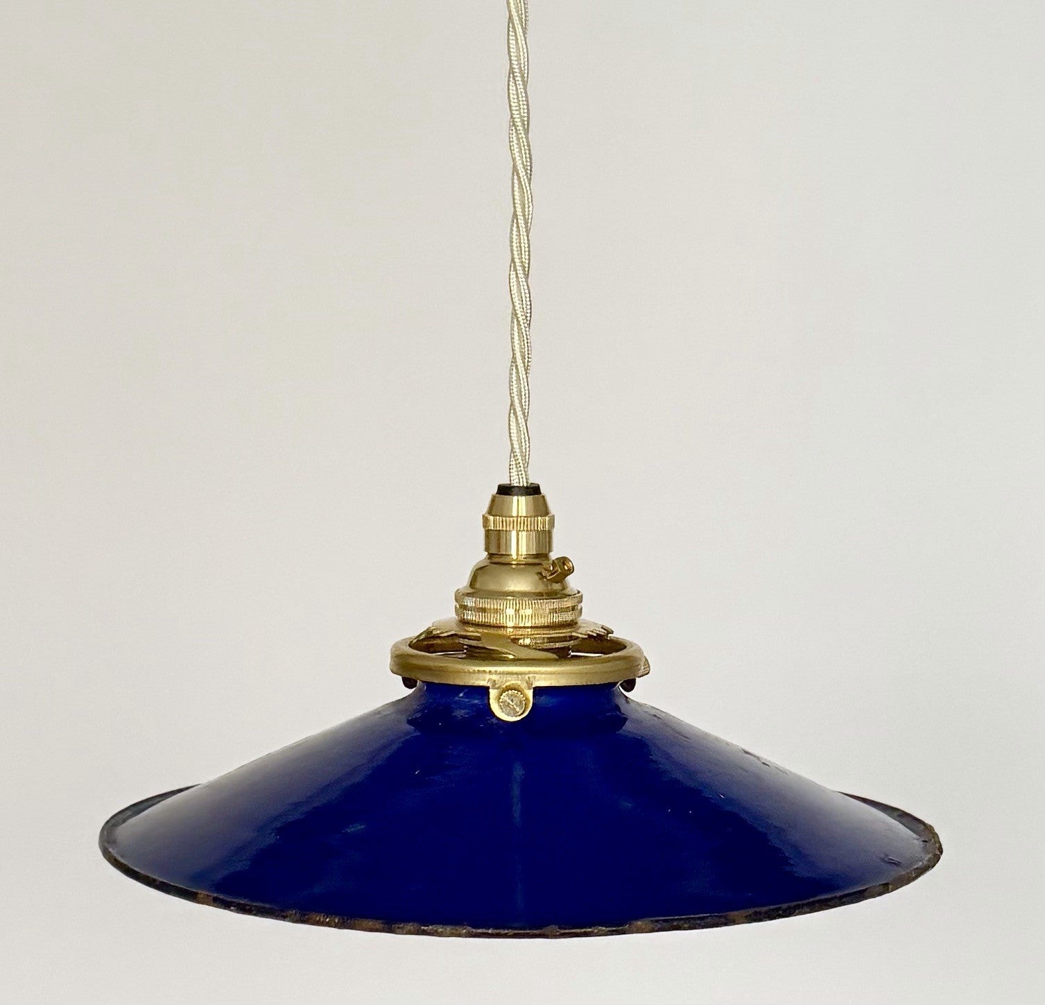 Vintage French blue enamel metal coolie ceiling light with ivory twist flex A0