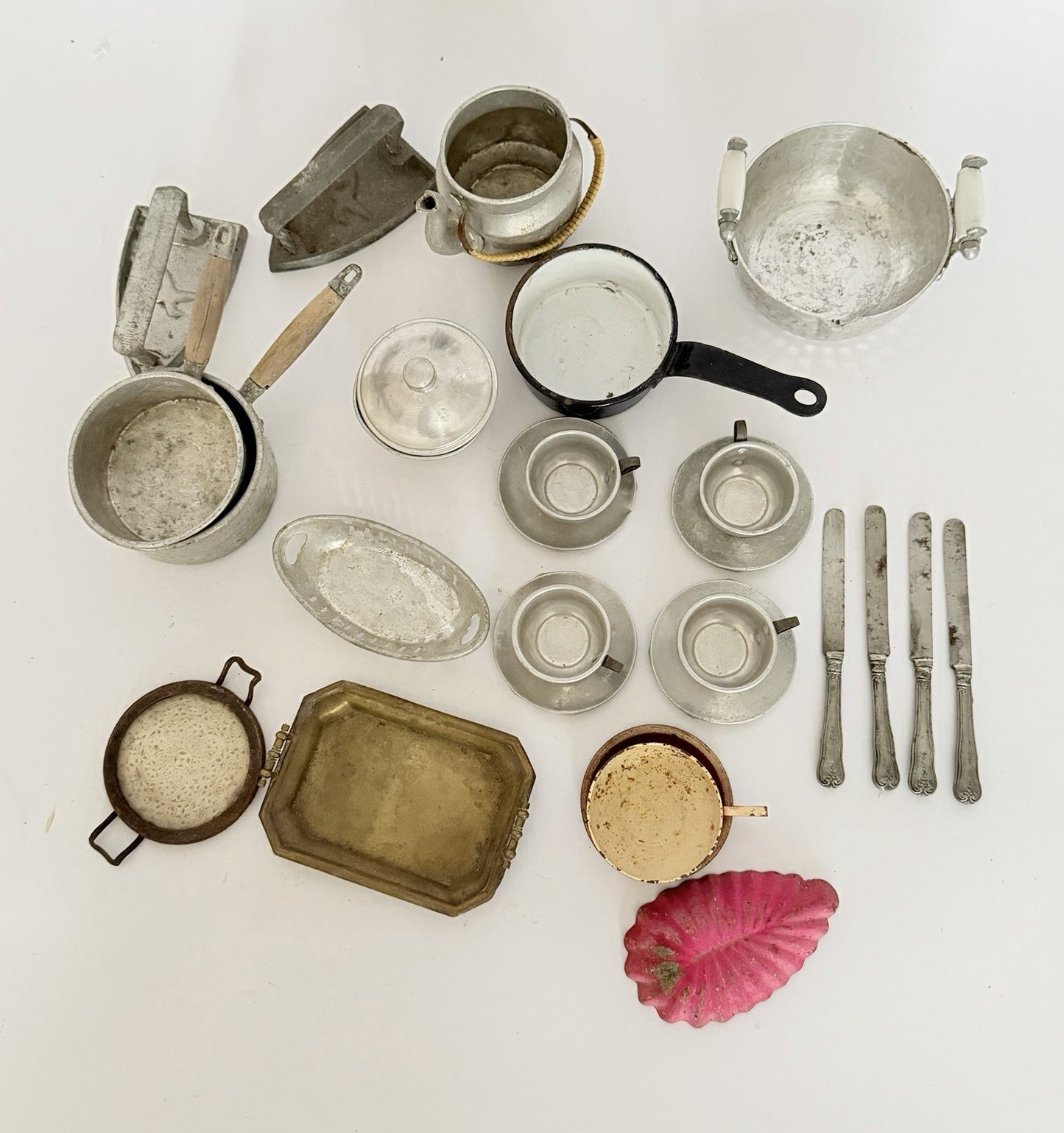 Collection Vintage & Antique French Dolls House Toy Pans Pots Cups Trays Metal1