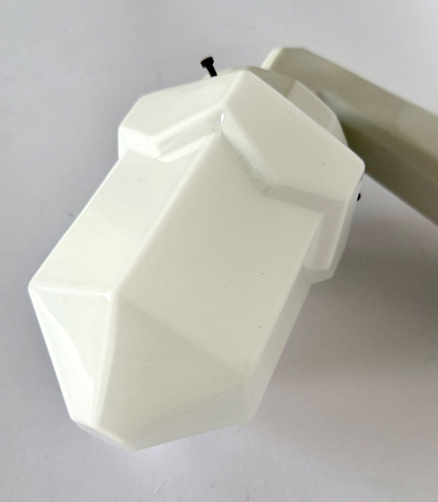 Original French Deco style vintage ceramic wall light sconce porcelain & opaline2