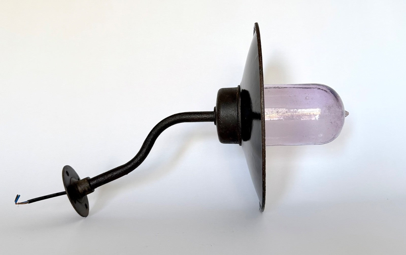 Vintage French swan neck outdoor courtyard light enamel cast iron rewired black0