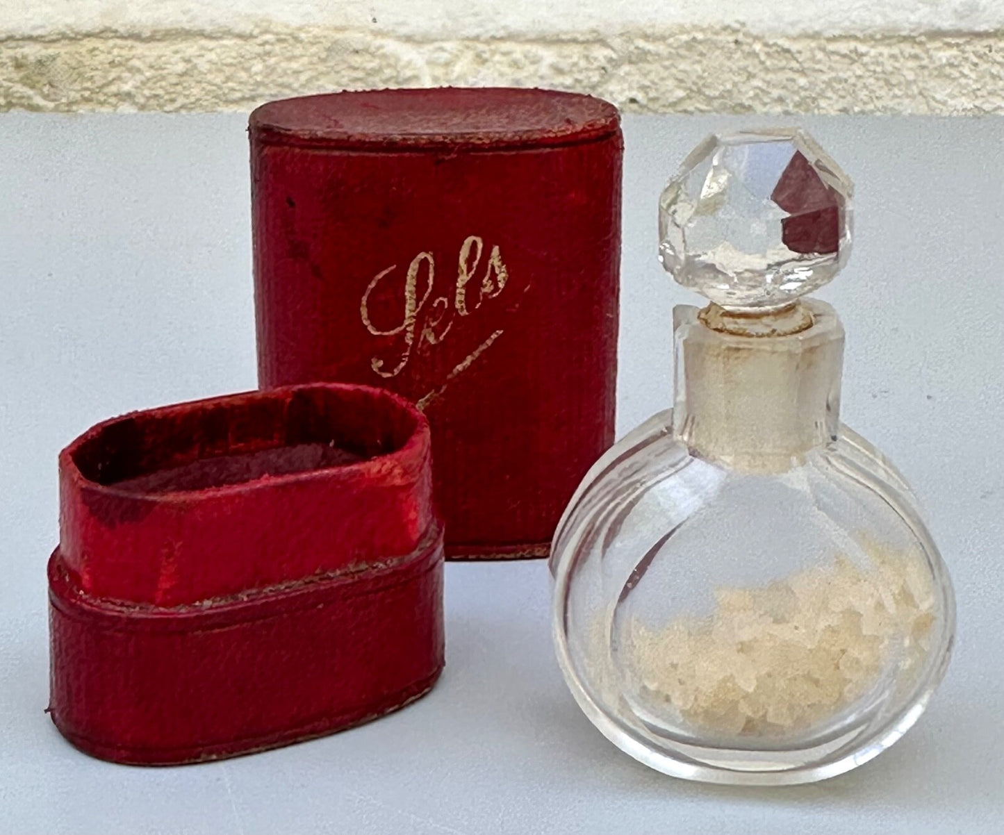 Antique French Smelling Salts Bottle Leather Case Sels Small Pocket0