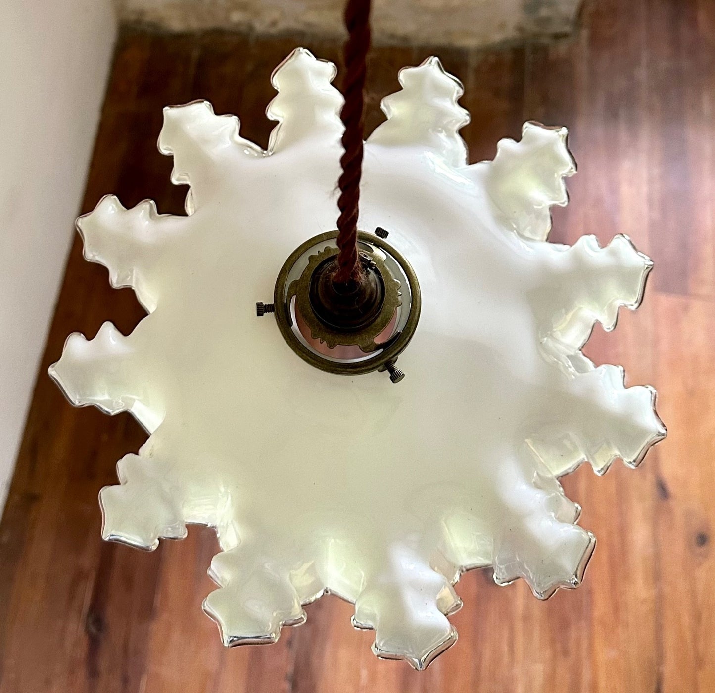 Vintage French opaline glass frilly coolie ceiling light shade white + fittings4