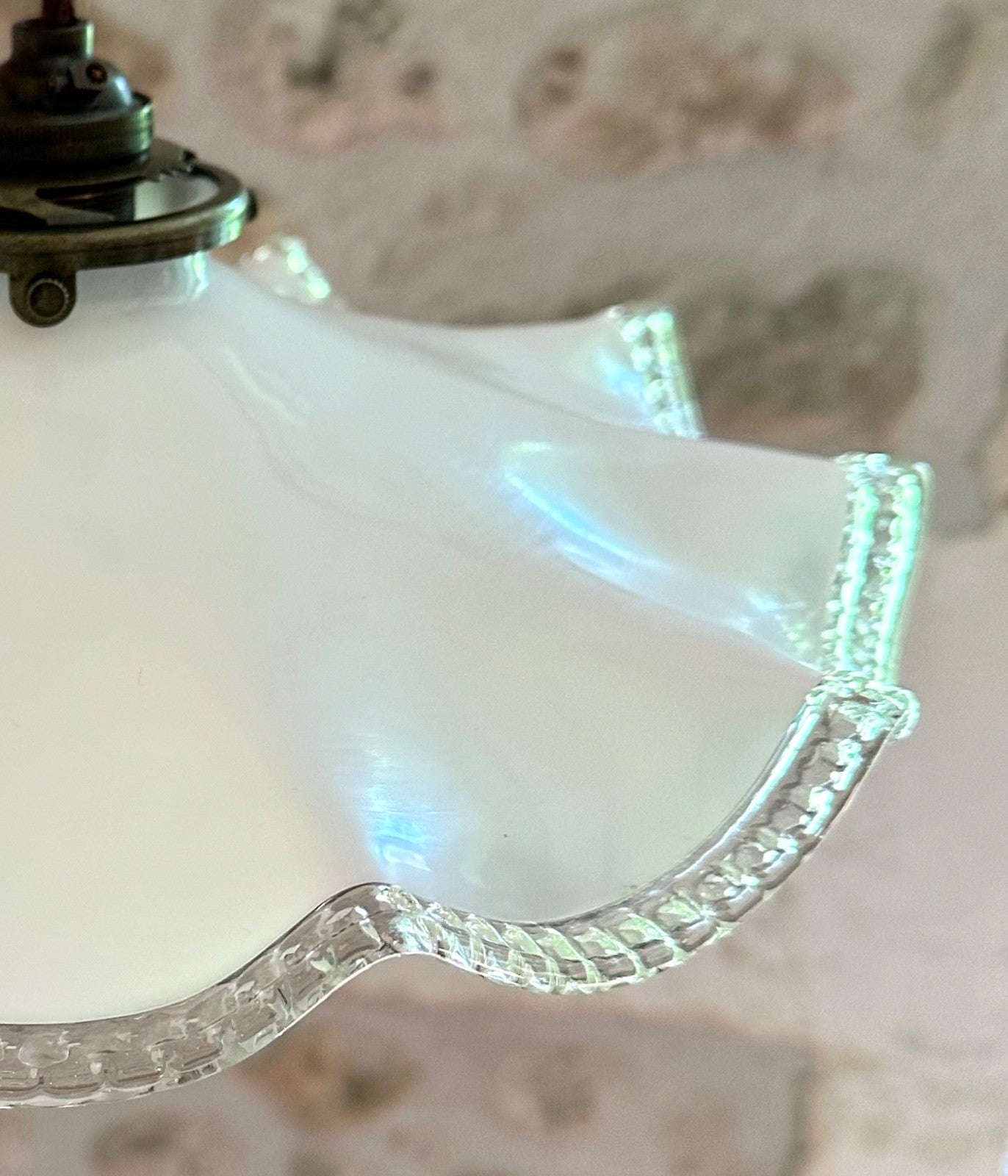 Vintage French wavy opaline glass ceiling light shade coolie white + fittings3