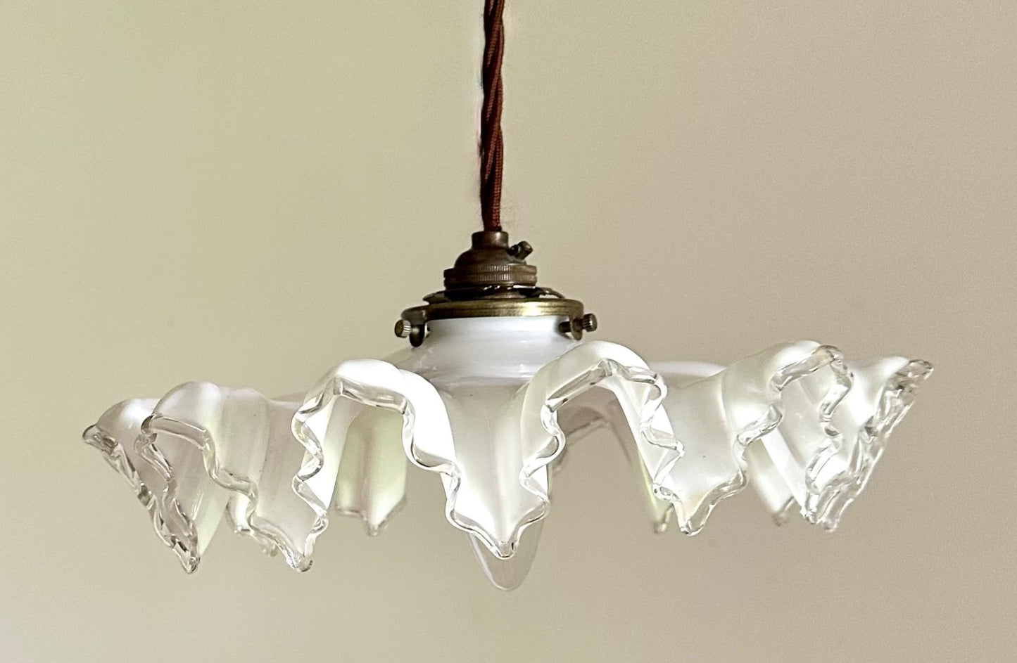 Vintage French opaline glass frilly coolie ceiling light shade white + fittings5