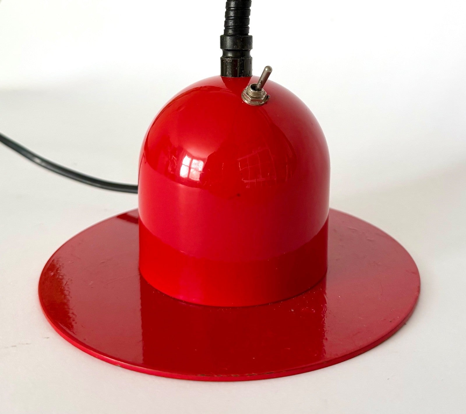Large 1980s Memphis Red Gooseneck Desk Lamp Vintage Adjustable Bendy2
